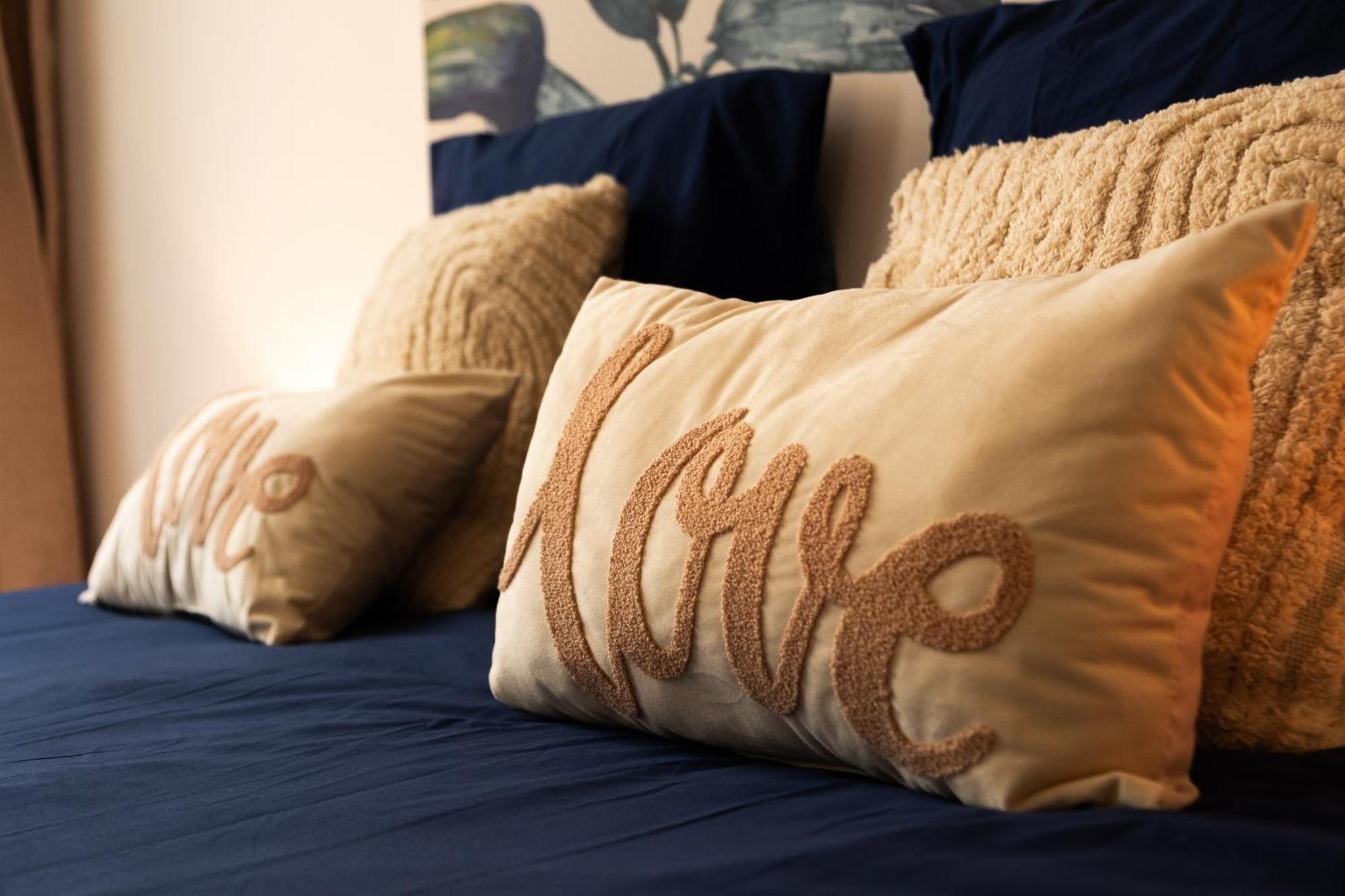 Les Doux Secrets De Bergere Apartment